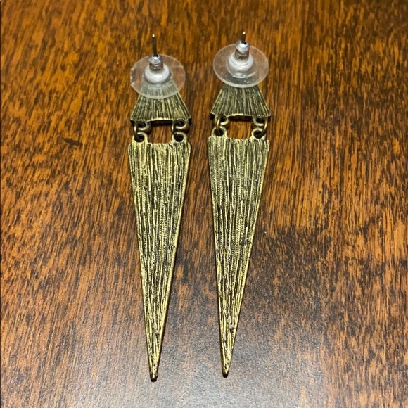 Dangle triangle stud earrings - Picture 3 of 6